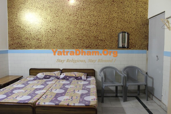 Maharaja_Agrasen_Ashram_Vrindavan_Dharamshala_2 Bed_A/c. Room_View1