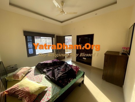 Katra - Shri Chintamani Mandir Trust - Yatrik Niwas 2 Bed AC Room View 1