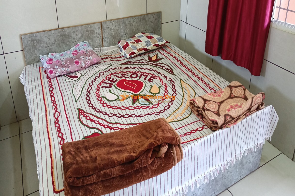 Ujjain - Char Dham Bhakta Yatri Niwas (Akhand Ashram Trust)