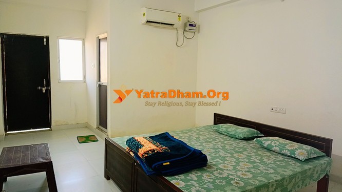 Varanasi Kailash Math Room View 1