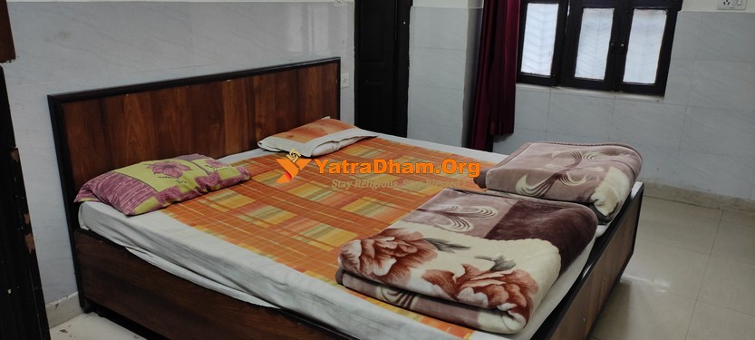 Haridwar Lala Chandanlal Sevasadan Room View 1