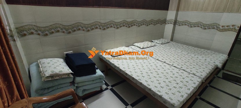 Haridwar Anand Dham Bhawan 3 Bed Non AC Room View 6