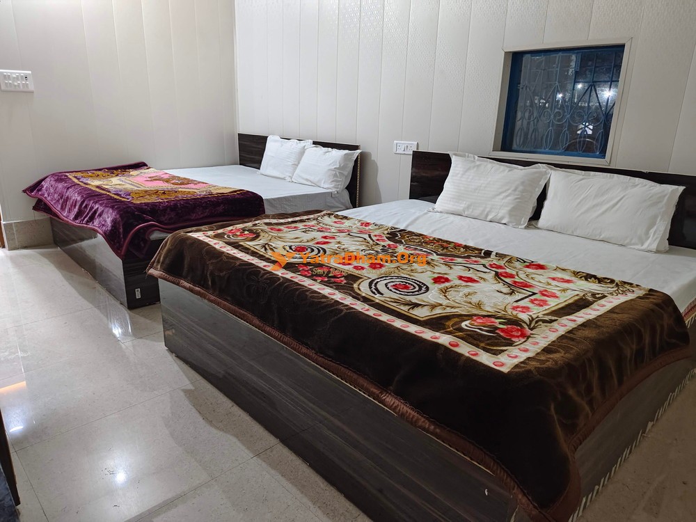 Bada Bhakt Mal Ashram - Ayodhya
