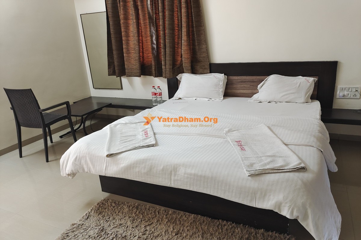 Hotel Neelayam Garden - Ozar (Pune)