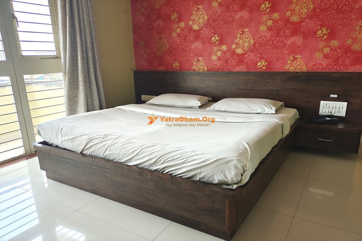 Hotel Aryaa Regency - Ozar (Pune)