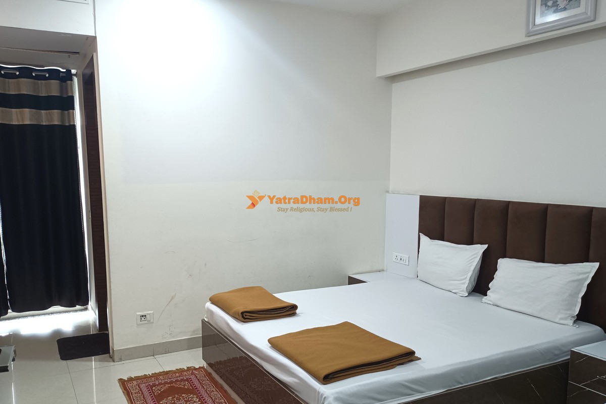 Yadav Bhavan - Vrindavan