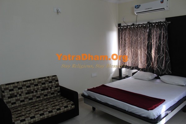Dwarka - Shri Jaliyan Atithi Gruh_2_Bed_Ac_Room_View1