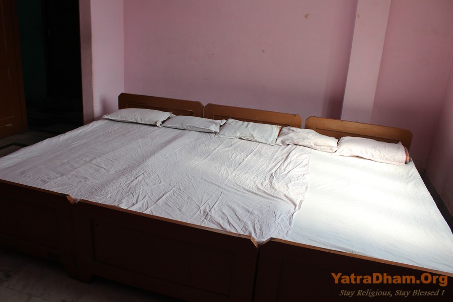 Varanasi Gaudiya Mission Dharamshala (Building 2) Room View4