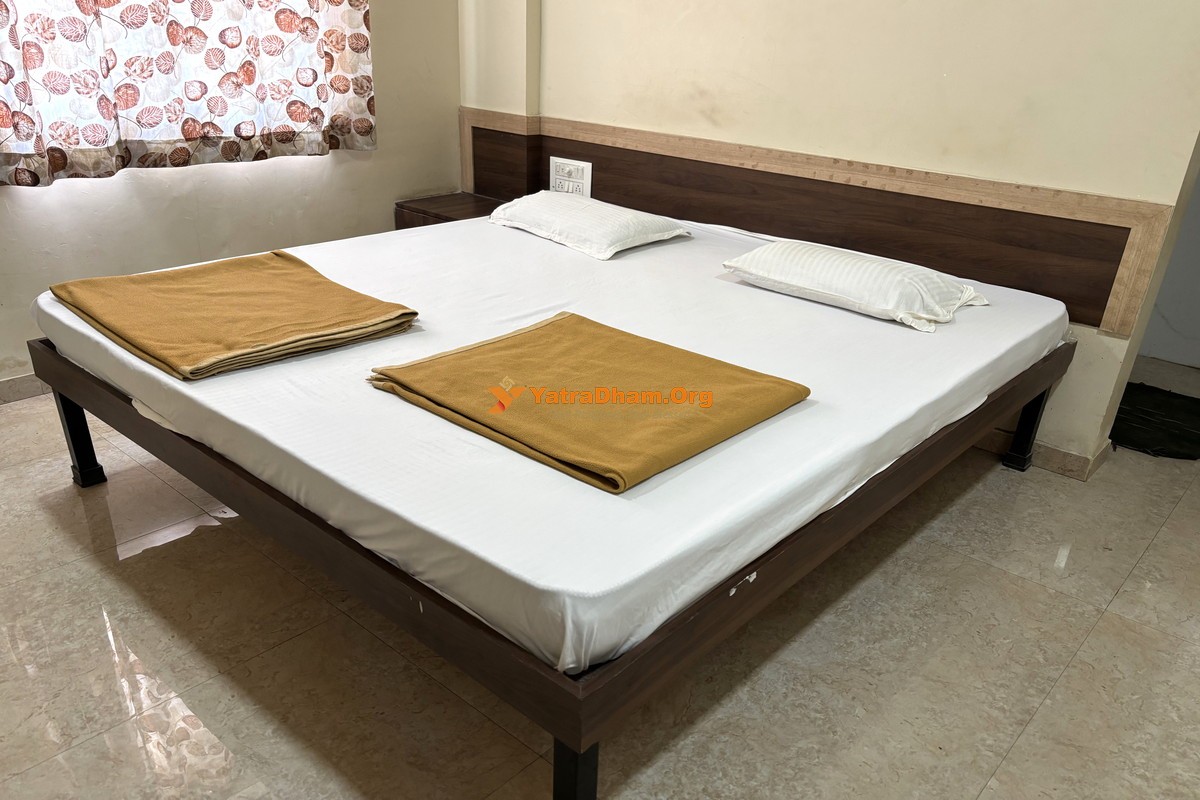 Samraj Lodge - Akkalkot