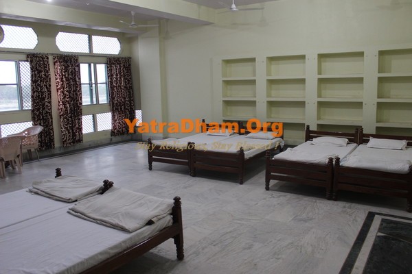 Mathura Narain Nivas 6 Bed AC Room View 3
