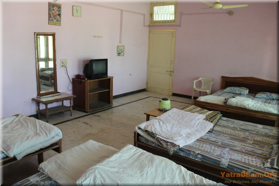 Ambaji - Shakti Pathikashram (Yevla Bidivala) Room View14