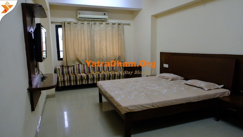 Indore - Gujarati Samaj Guest House 2 Bed Rom View