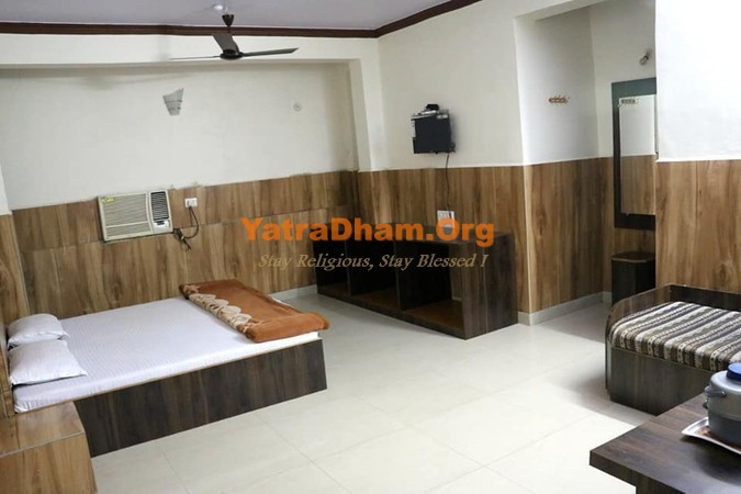 Pachmarhi - YD Stay 228001 Jain Residency Hotel Room View5