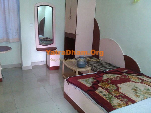 Pachmarhi - YD Stay 228001 Jain Residency Hotel Room View2