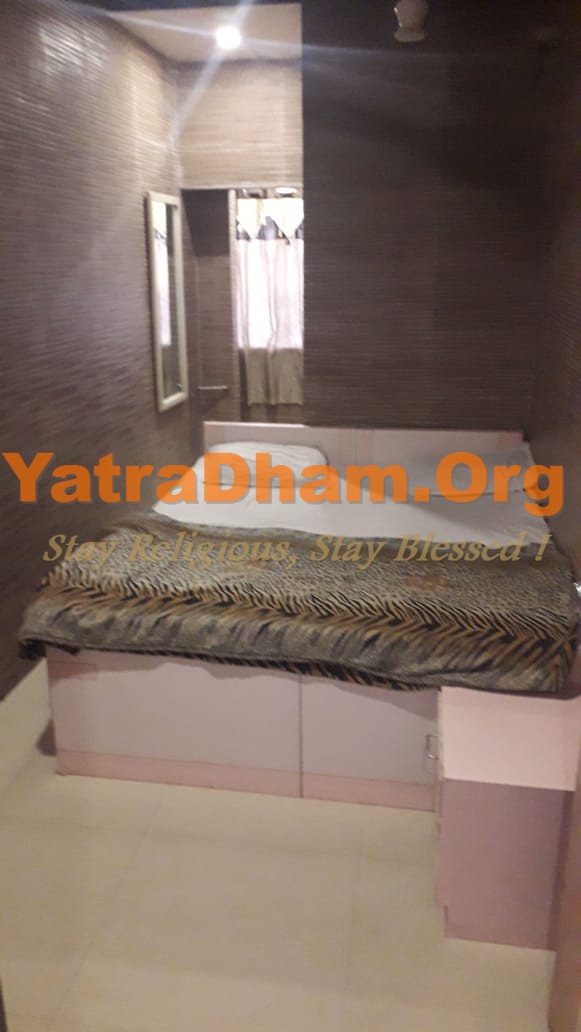 Chotila - YD Stay 10201 Hotel Jalaram Room View3