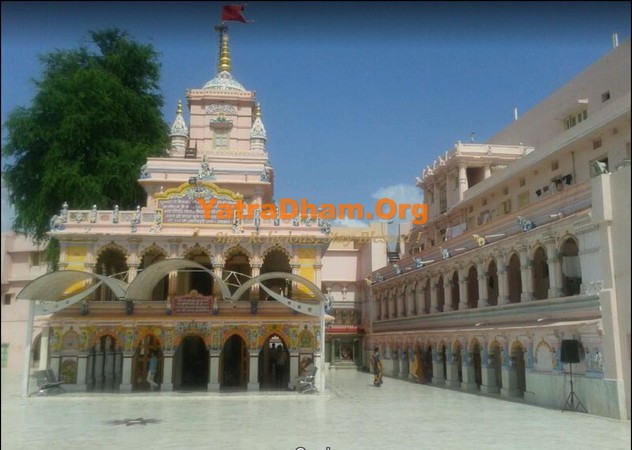 Jamnagar - Shri 5 Navtanpuri Dham Krishna Pranami Ashram Temple