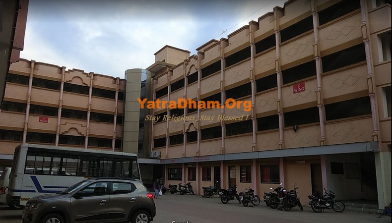 Jamnagar - Shri 5 Navtanpuri Dham Krishna Pranami Ashram 2