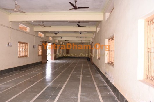 Junagadh Shree Sanatan Hindu Dharmshala Lobby