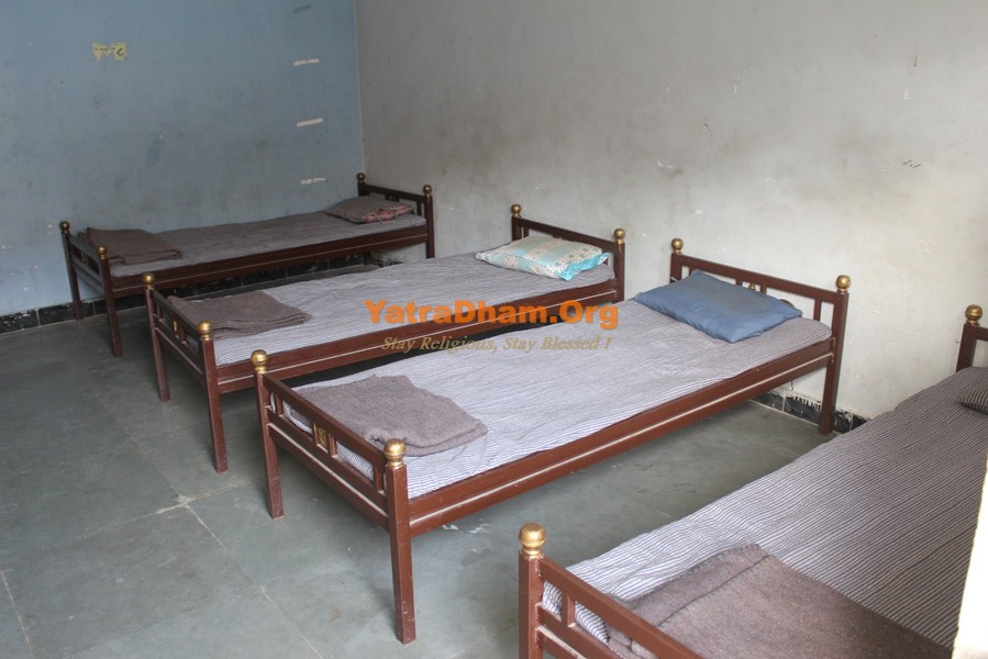 Junagadh Machhoya Ahir Samaj 4 Bed Non AC Room View1