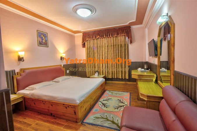 Manali - YD Stay 17702 Hotel Jupiter Room View3