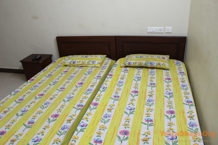 Kochi_Shree_Jalaram_Mandir_Dharamshala_2 Bed_A/c. Room_View1