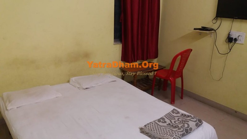 Kolhapur Rajabal Yatri Nivas 2 Bed Non AC Room View1