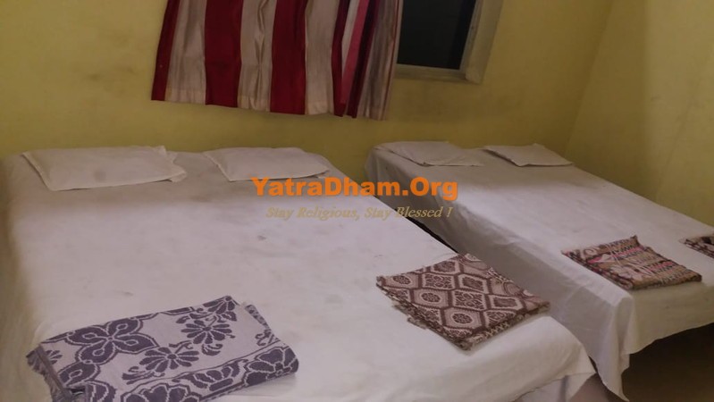Kolhapur Rajabal Yatri Nivas 4 Bed Non AC Room View2