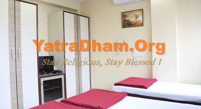 Kolhapur Wadikar Bhakta Niwas 3 Bed Ac Room