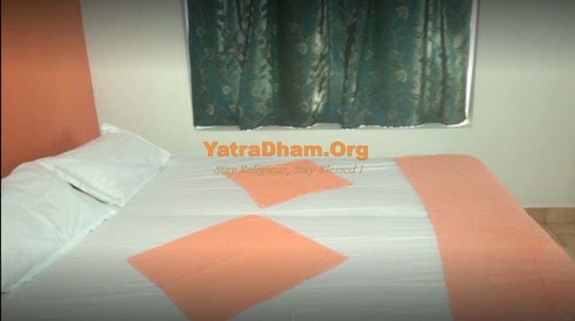 Kovalam - YD Stay 277001 (Devi Holiday Inn) Room View4