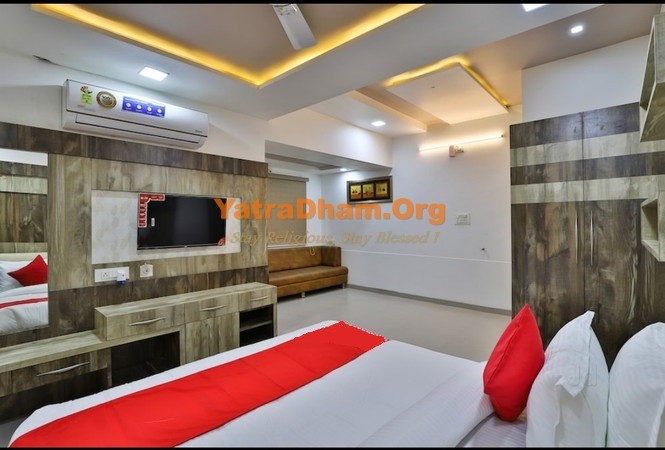 Becharaji - YD Stay 99001 Hotel Krishna Palace Room View2