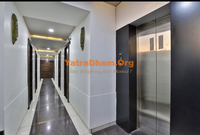 Becharaji - YD Stay 99001 Hotel Krishna Palace Lobby