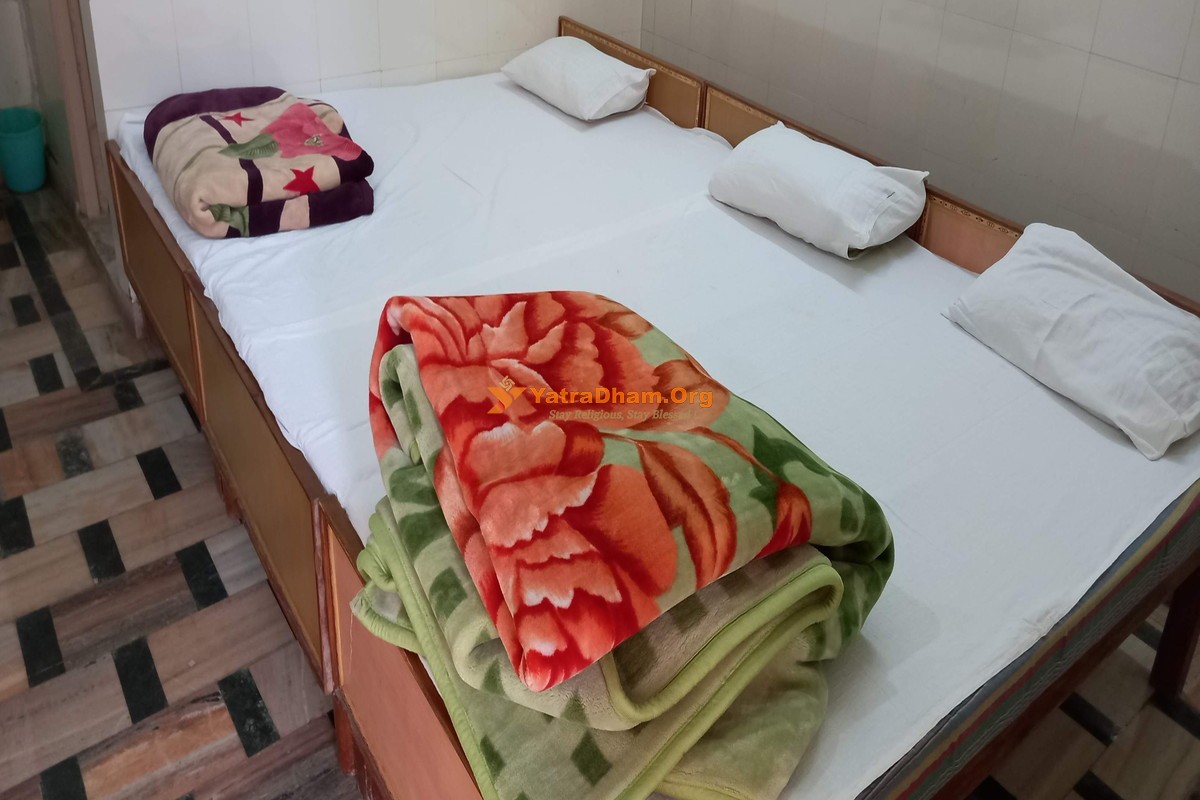 Shri Krishna Pranami Param Dham - Vrindavan