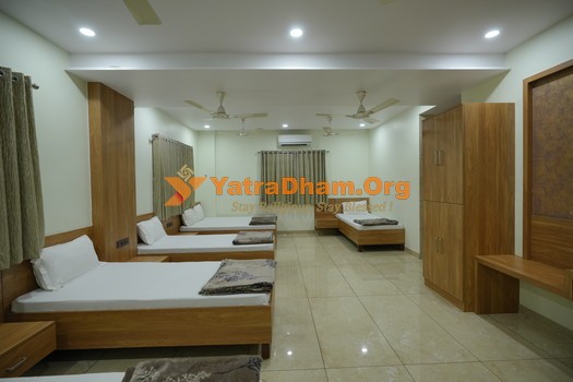 Kutch Bhuj - Shree Harikrishna Bhuvan _7 bed ac room_View2
