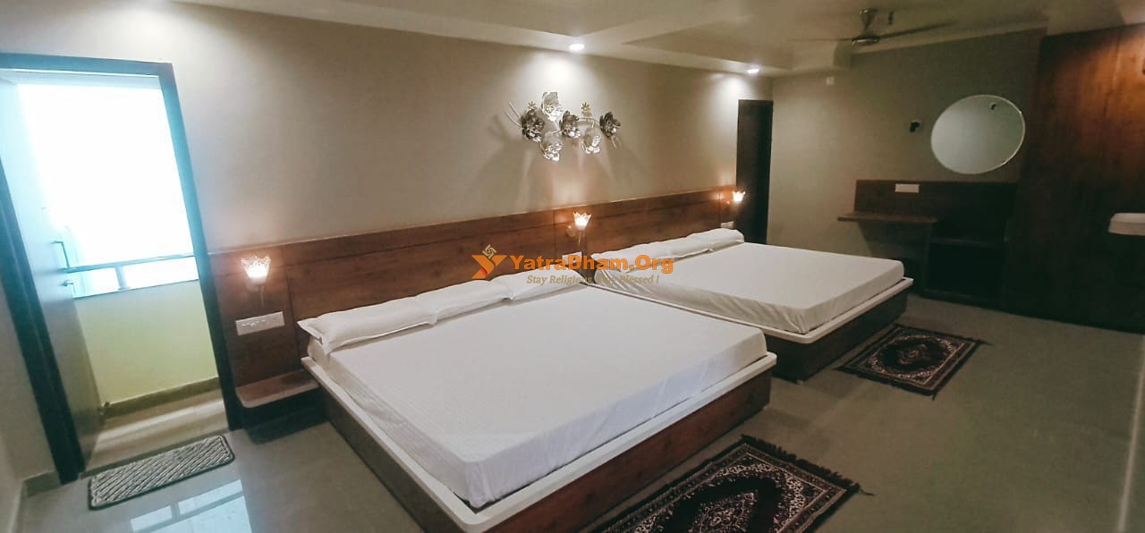 Kutch Bhuj Hotel Devraj Resort 4 Bed AC Room