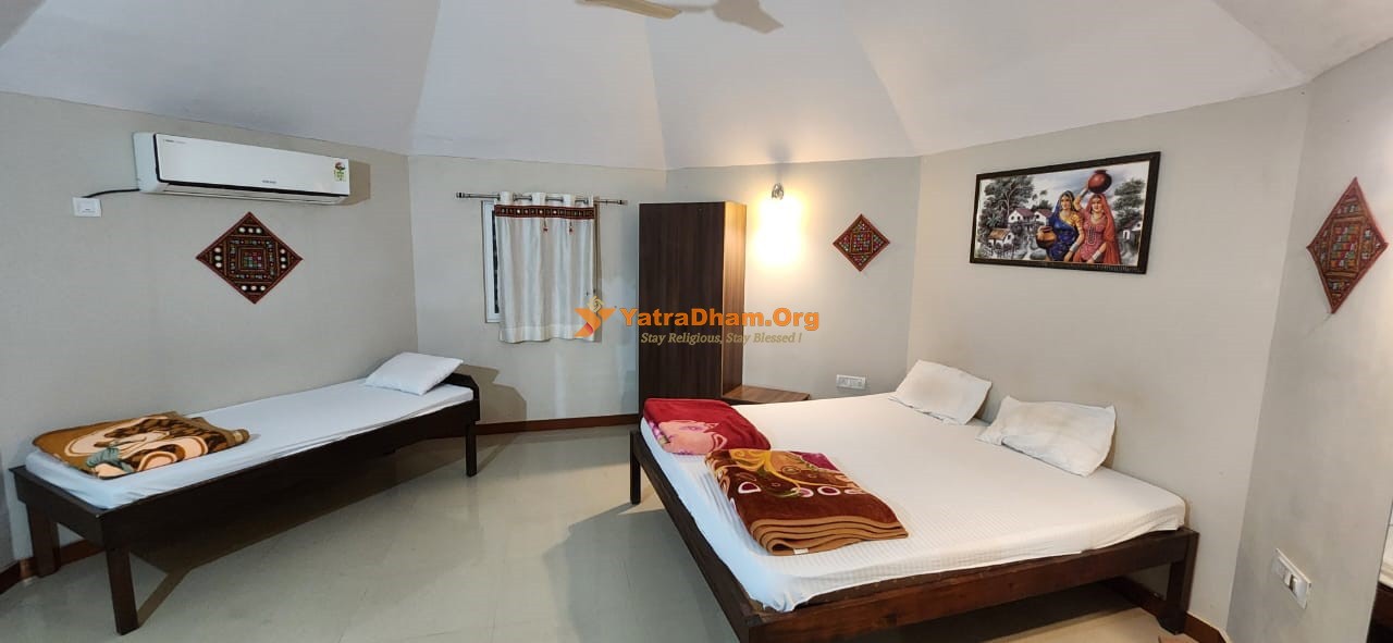 Kutch Bhuj Hotel Devraj Resort 3 Bed AC Room