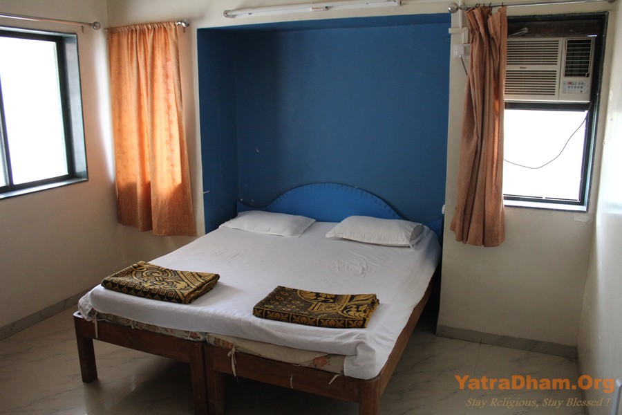 Lonavala_Vishwa_Lad_Parishad_Sanatorium_6 Bed A/c. Room_View2