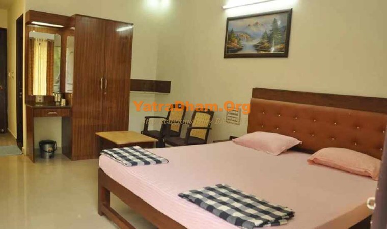Subrahmanya - YD Stay 305001 (Hotel Mahamaya Residency) Double Bed Room View2