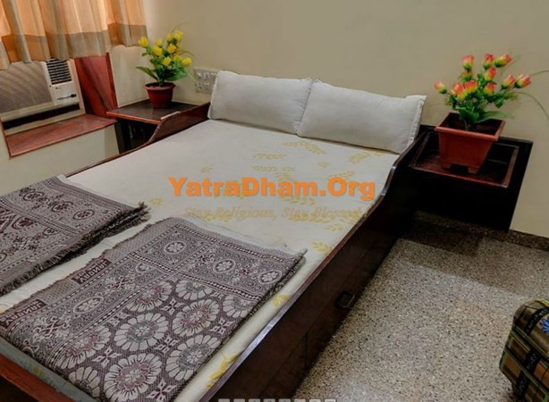 Mahudi Atithi Bhavan Mahudi 2 Bed Room