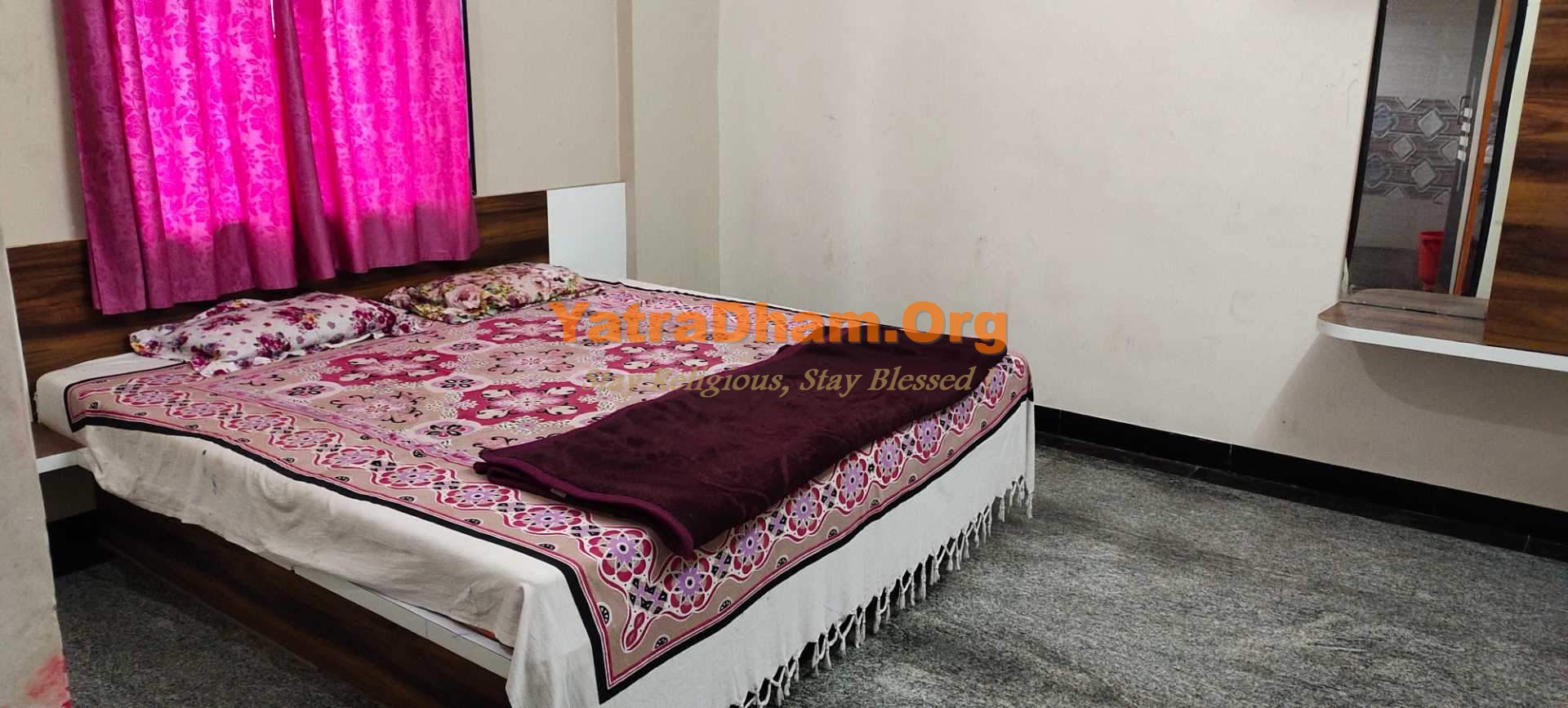 Shingnapur - YD Stay 18401 Mamta Lodge and 