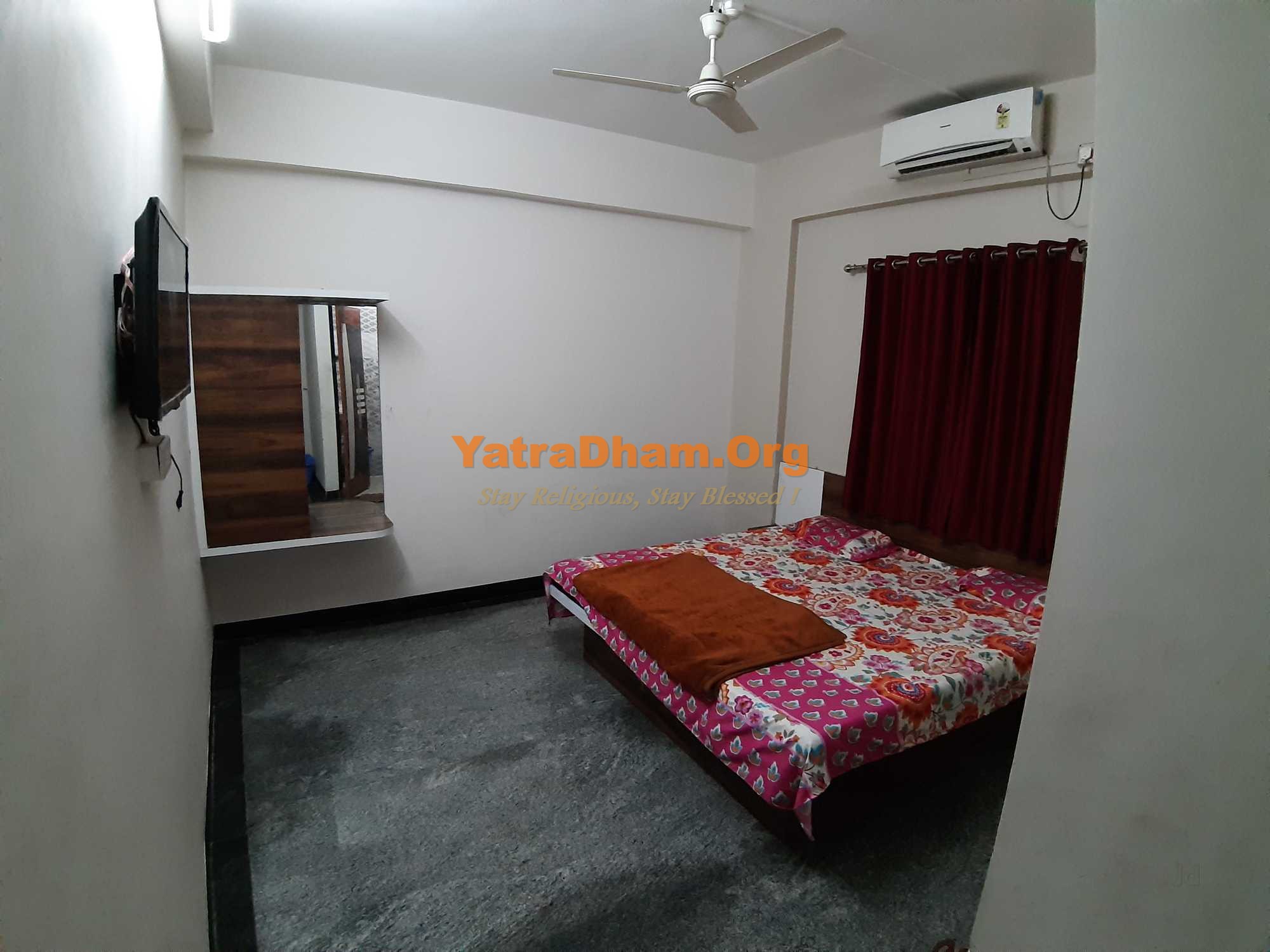 Shingnapur - YD Stay 18401 (Hotel Mamta and Lodging)