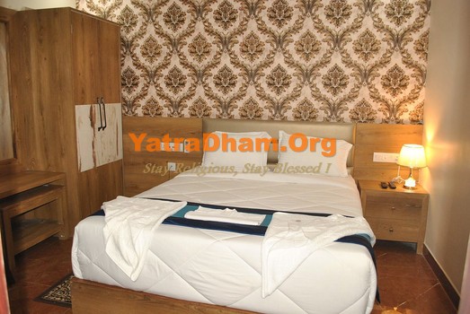 Gaya Hotel Mantra Regency 2 Bed AC Room View 3