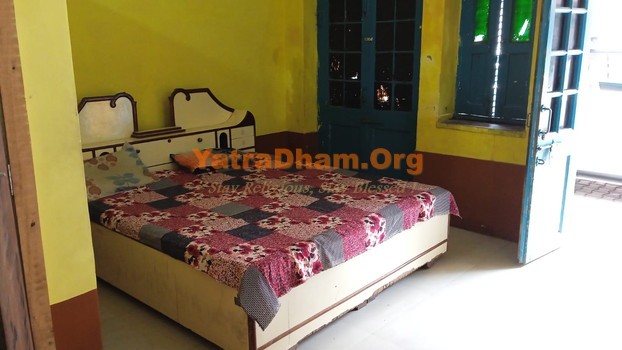 Shri Radheshyam Ashram Mathura Room View 1