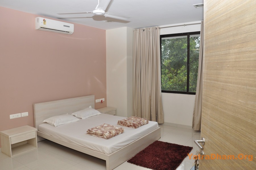 Vishwa Lad Parishad Mumbai 2 Bed AC Room