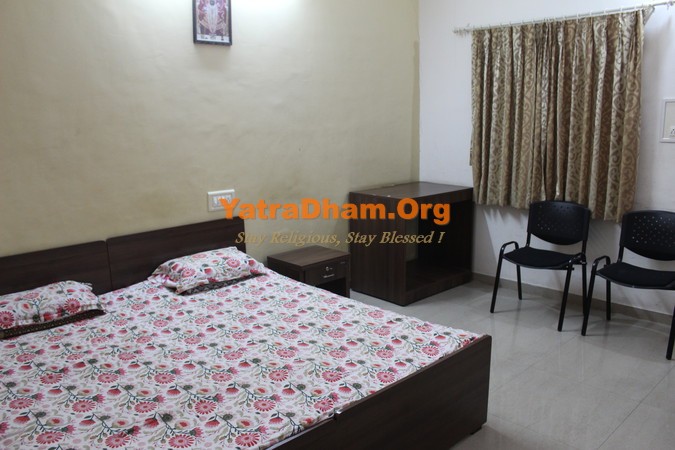 Nadiad Khadayata Bhavan 2 Bed AC Room