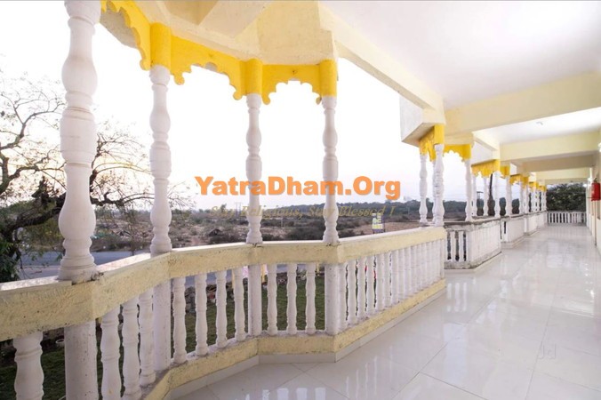 Rajpipla YD Stay 2289 (Narayani Heritage Resort) Open Area