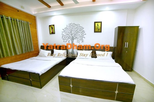 Kolhapur - Om Shri Yatri Nivas 4 Bed Room View 3