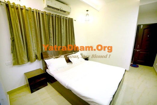 Kolhapur - Om Shri Yatri Nivas 2 Bed Room View 2