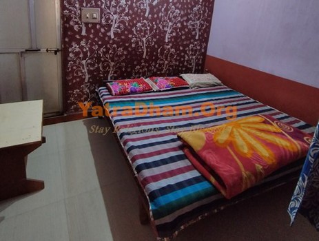 Omkareshwar Maya Shri Guest House Room View 4