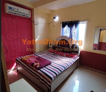 Omkareshwar Maya Shri Guest House Room View 3