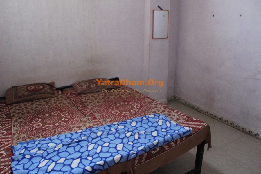 Omkareshwar_Sain_Samaj_Dharamshala_2 Bed_Non Ac Room_View3